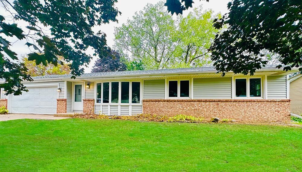 Property Photo:  1864 Carol Lane  MN 55118 