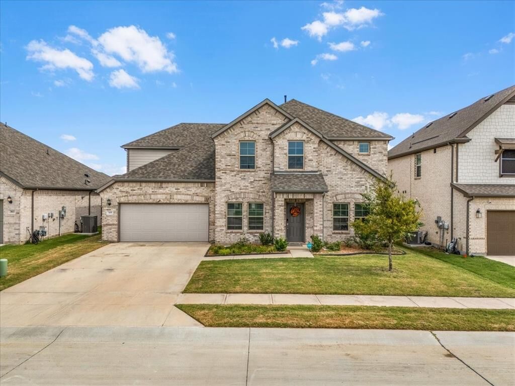 Property Photo:  305 Laurel Drive  TX 76247 