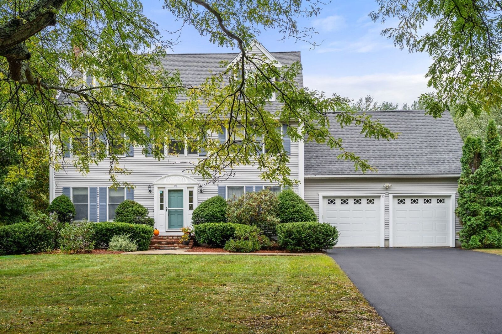 Property Photo: 20 Hunters Run MA 02038