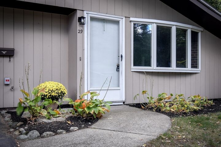 Property Photo:  29 Eisenhower  Road  MA 01701 