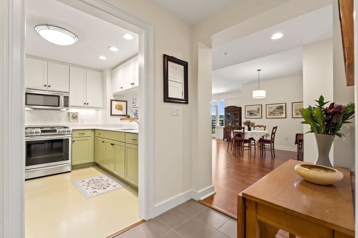 Property Photo:  88 Wharf Street 402  MA 02186 