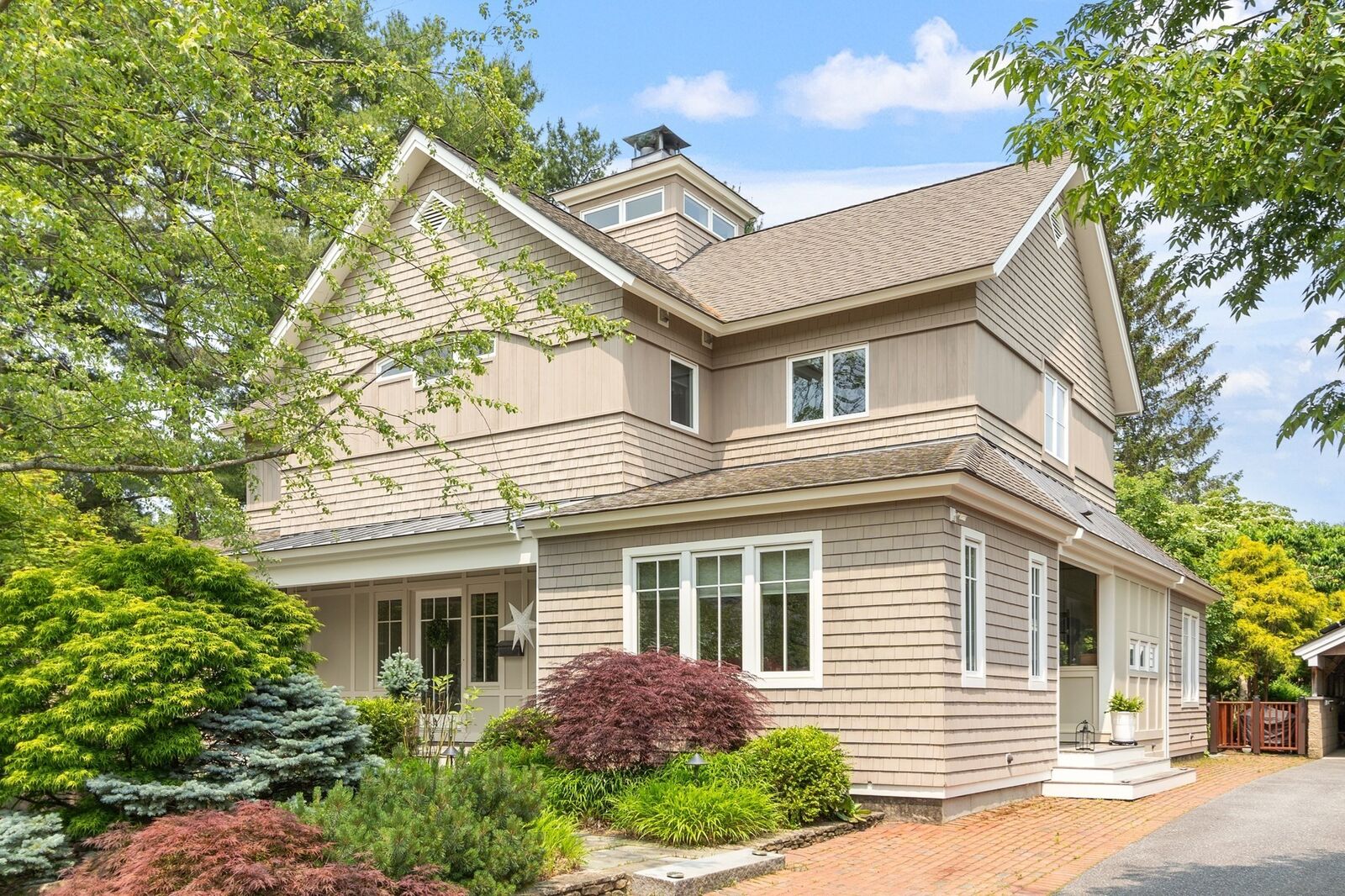Property Photo:  78 Elsinore Street  MA 01742 