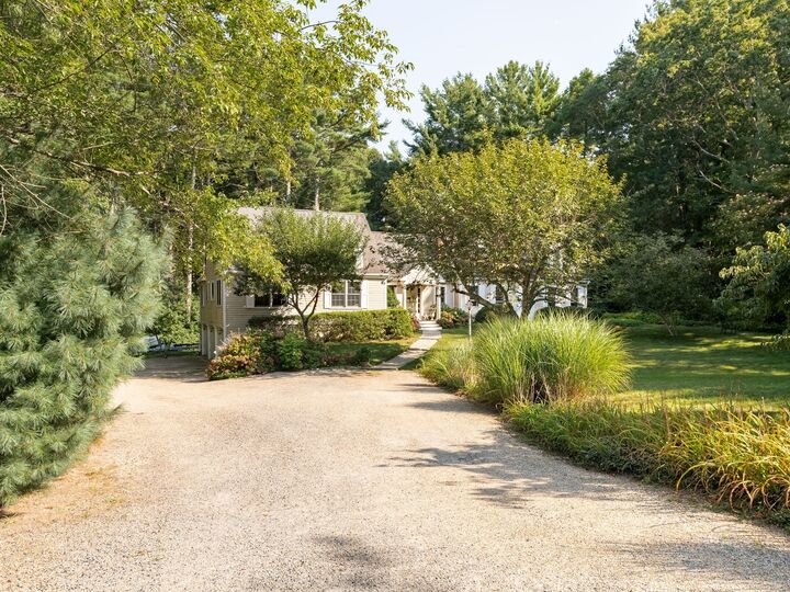 Property Photo:  14 Copper Beech Dr  MA 02364 