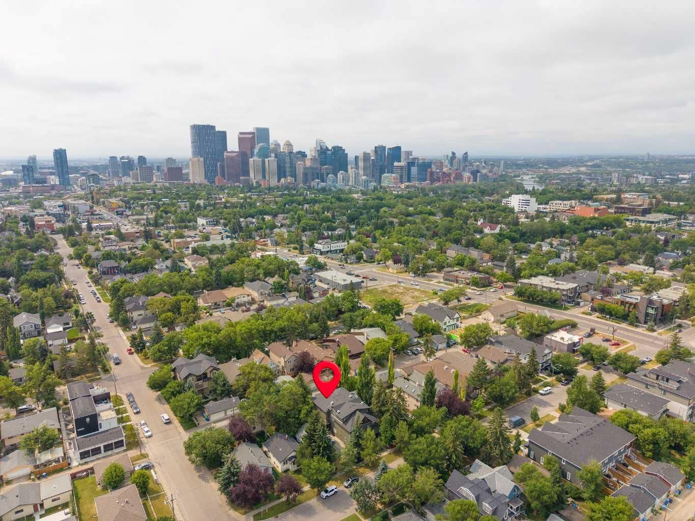 Property Photo:  435 13 Avenue NE 2  AB T2E 1C3 