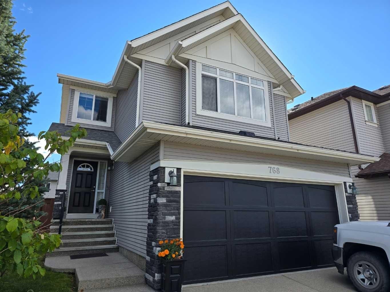 Property Photo:  768 New Brighton Drive SE  AB T2Z 0Z8 