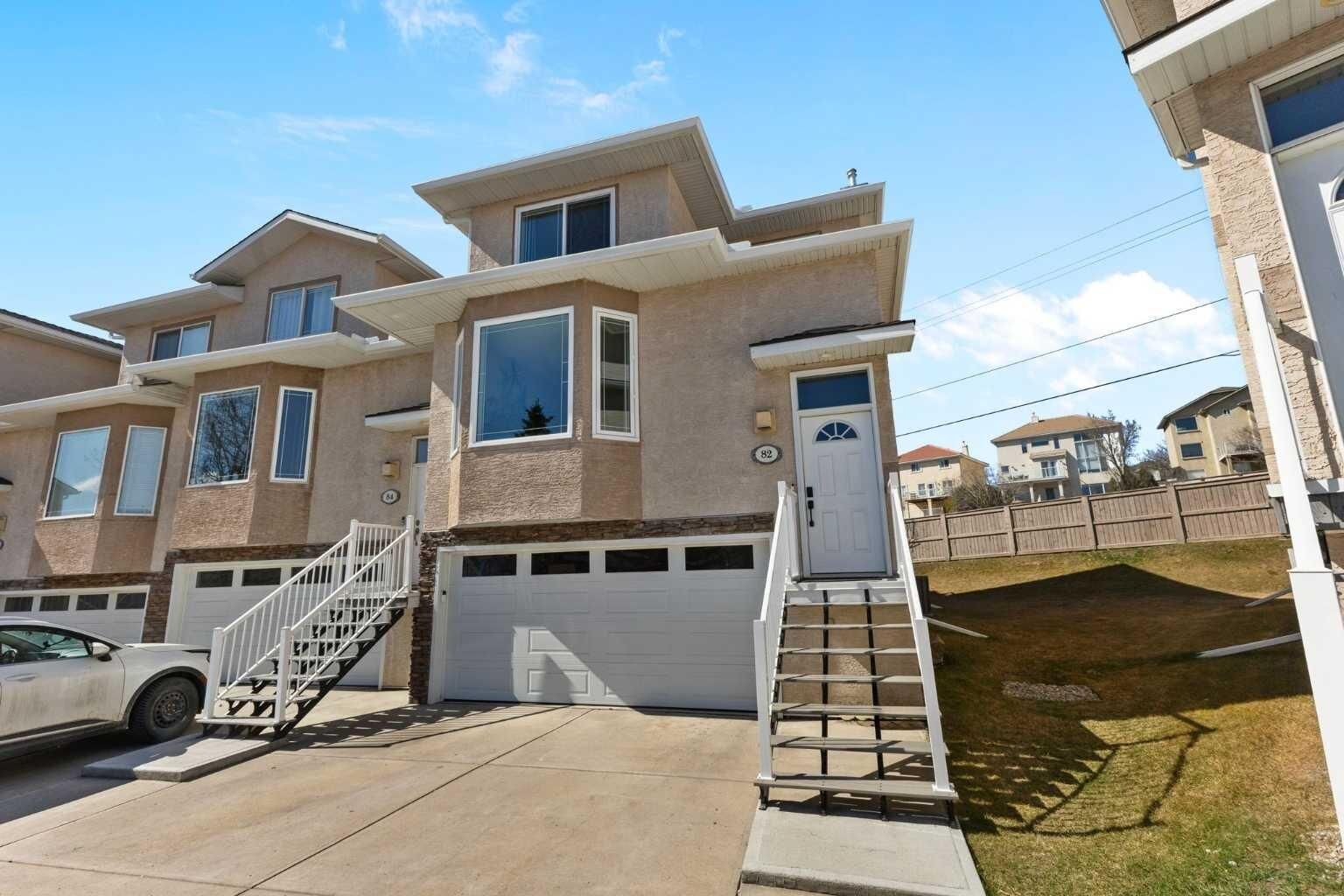 Property Photo:  82 Country Hills Gardens NW  AB T3K 5K2 