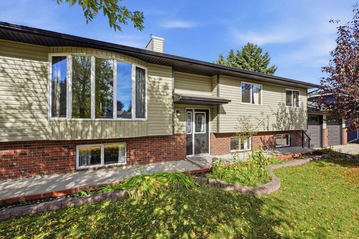 Property Photo:  12 Dickens Lane  AB T4L 1S3 