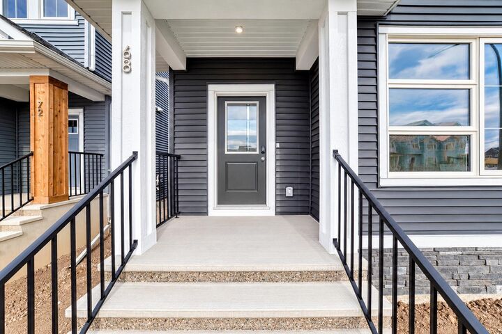 Property Photo:  68 Lewiston Street NE  AB T3P 3B1 