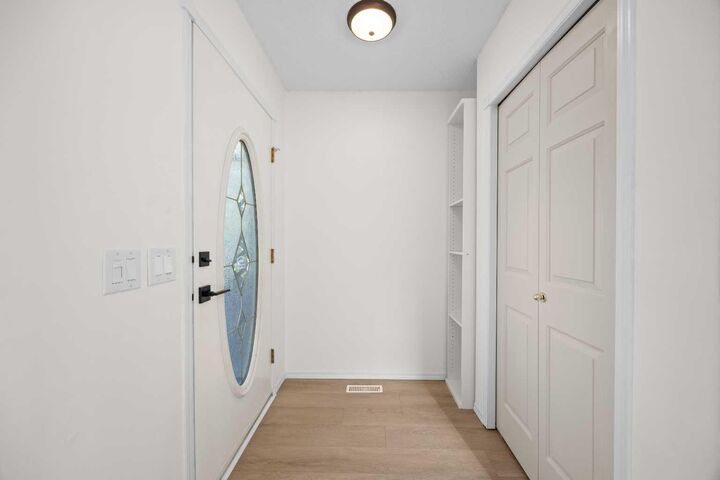 Property Photo:  176 Arbour Grove Close NW  AB T3G 4J2 