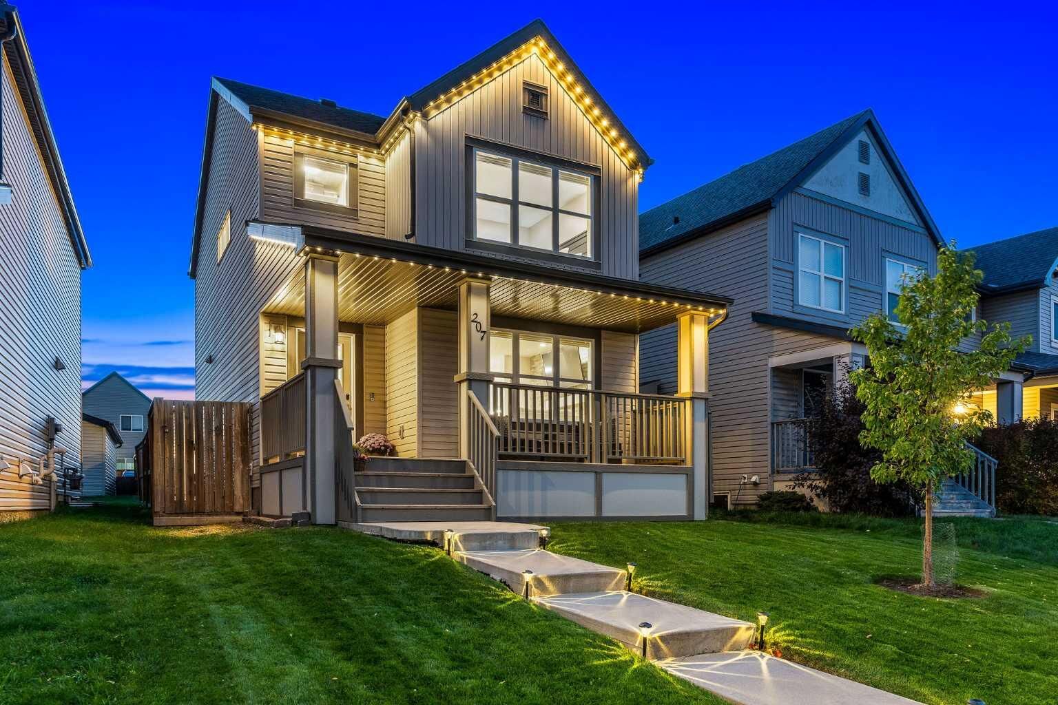 Property Photo:  207 Copperpond Road SE  AB T2Z 0X3 
