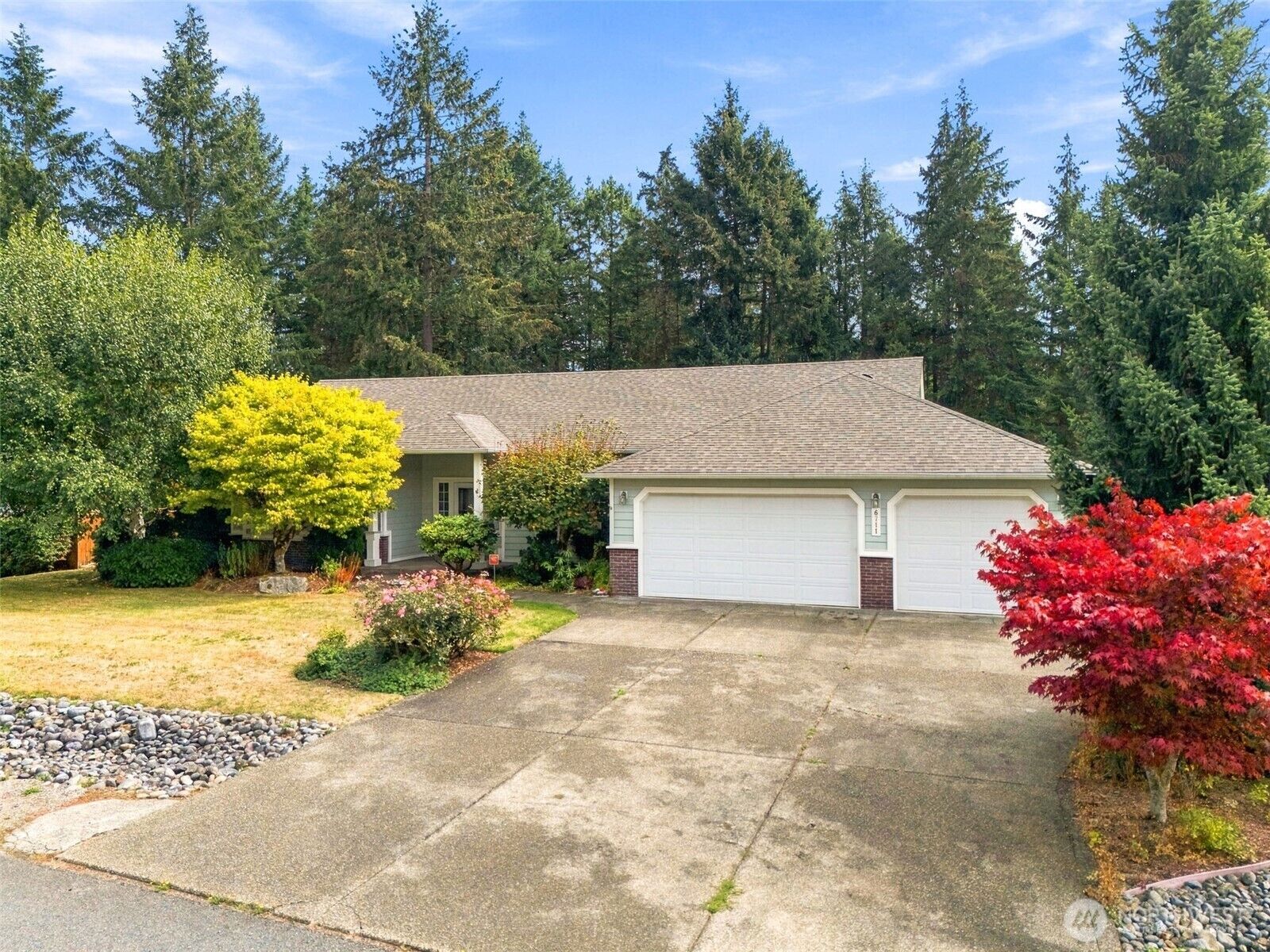 Property Photo:  6711  47th Avenue NE  WA 98516 
