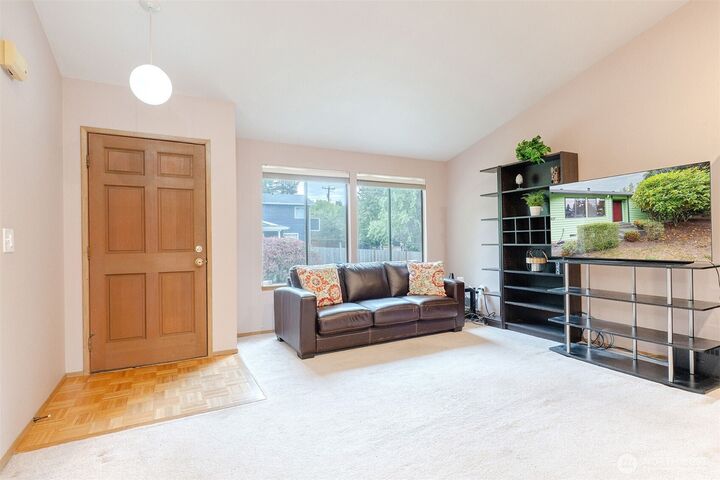 Property Photo: 19507 55th Ave NE WA 98155