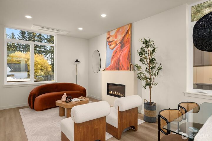 Property Photo: 14033 Densmore Avenue N WA 98133