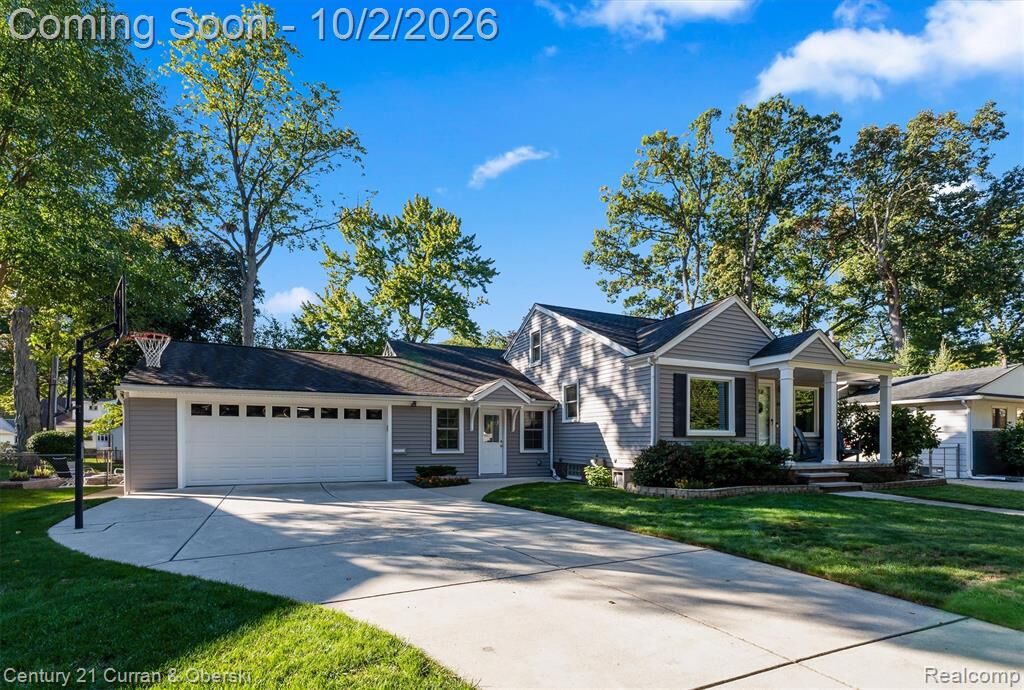 Property Photo:  629 Ellen Avenue  MI 48073 