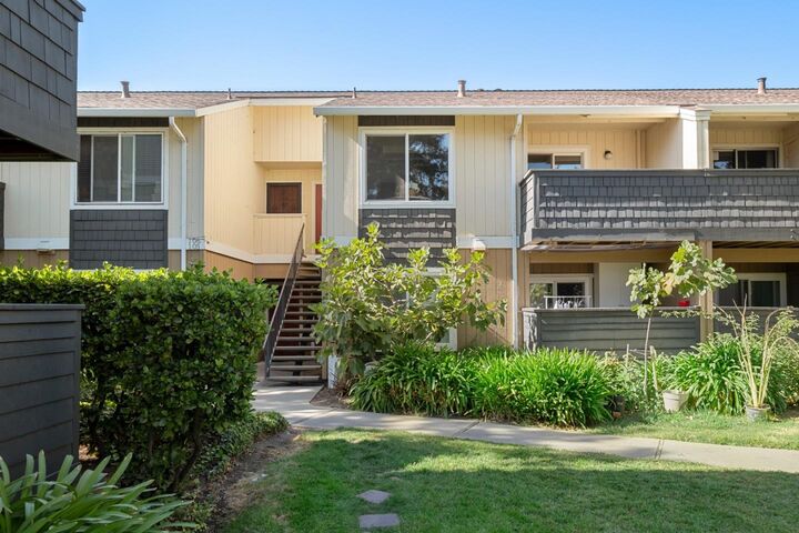 Property Photo:  2599 Easton Lane 108  CA 95133 