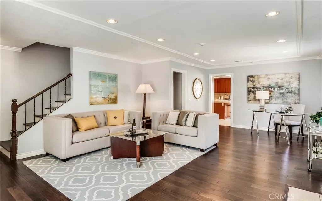 Property Photo:  1419 Goodman Avenue  CA 90278 