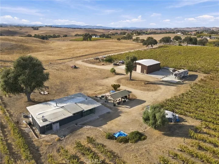 Property Photo:  5820 Vista Del Paso  CA 93446 