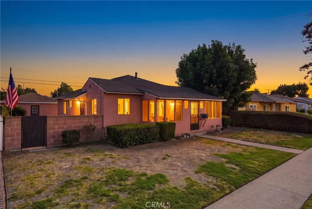 Property Photo:  11246 Rosecrans Avenue  CA 90650 