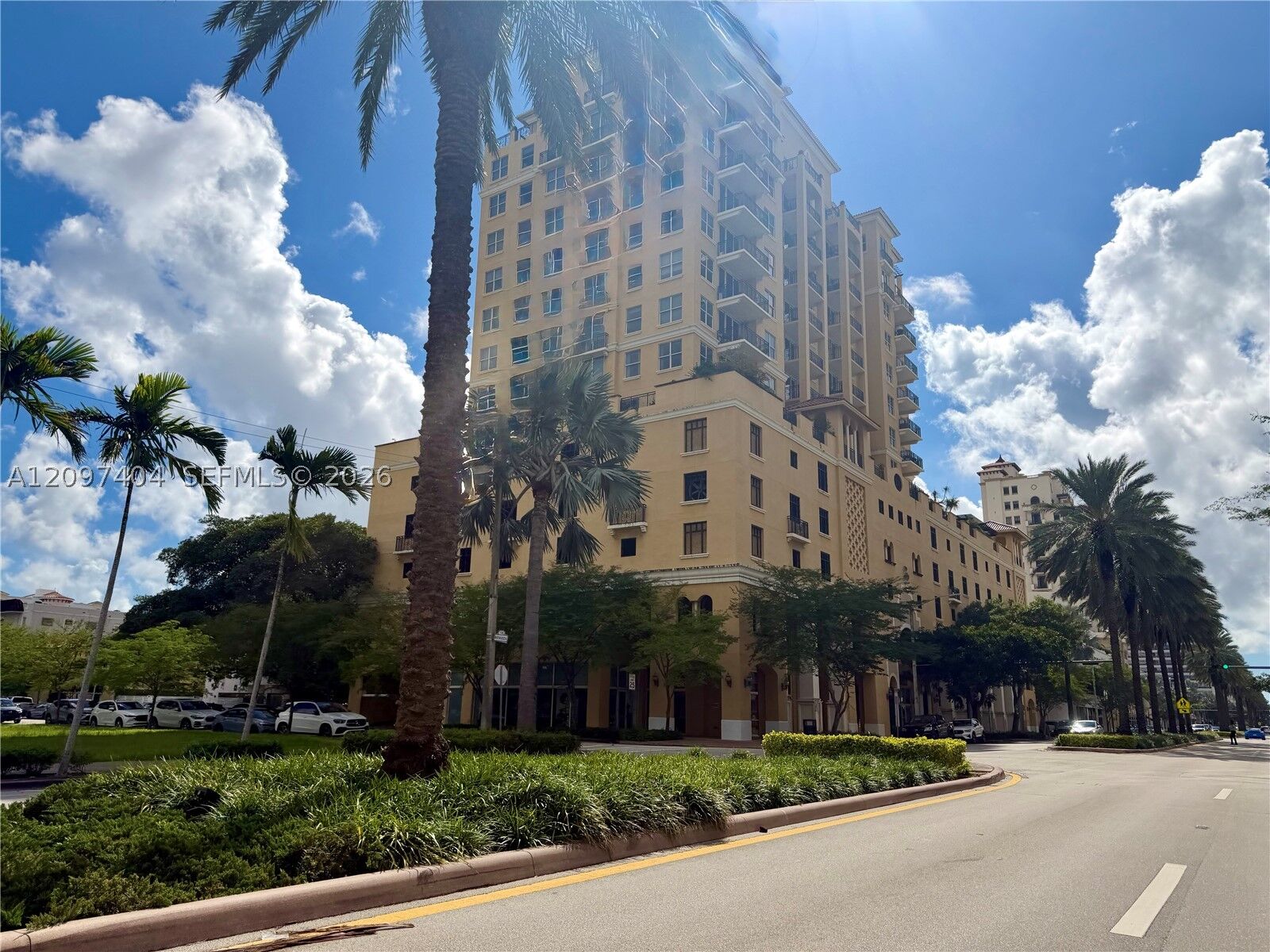 Property Photo:  1607 Ponce De Leon Blvd 8D  FL 33134 