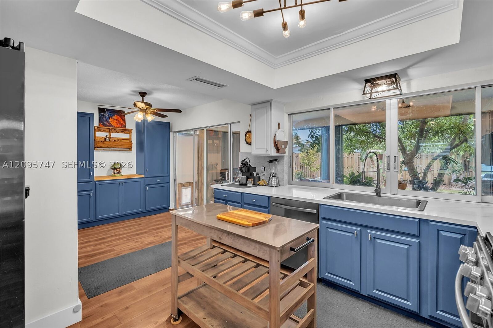 Property Photo: 9261 NW 24th Pl FL 33322