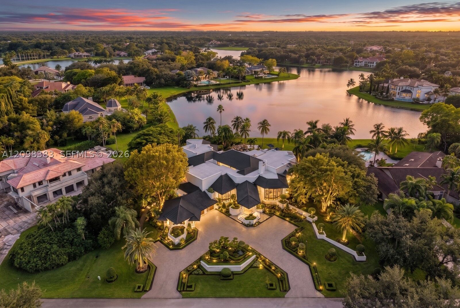 Property Photo:  2965 Surrey Ln  FL 33331 