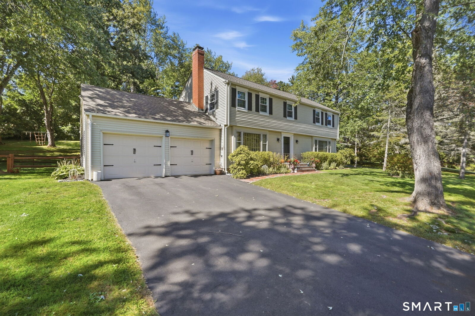 Property Photo:  5 Dominique Lane  CT 06070 
