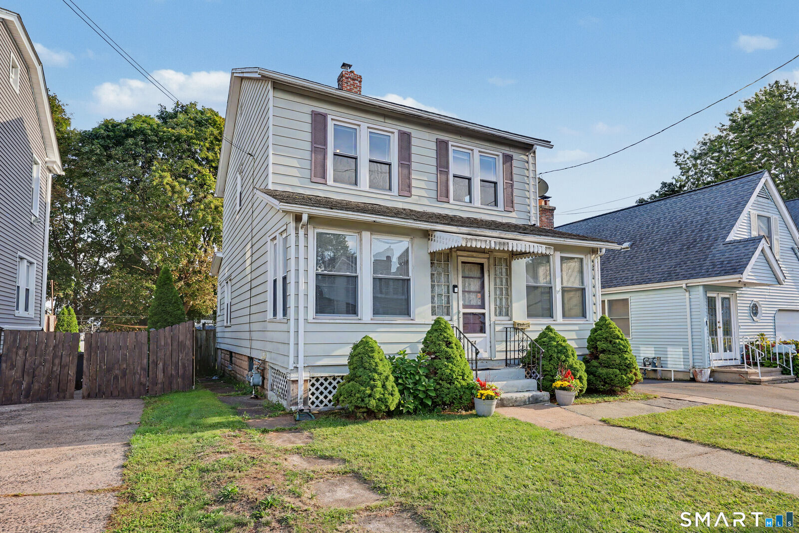 Property Photo: 64 Clifton Street CT 06516