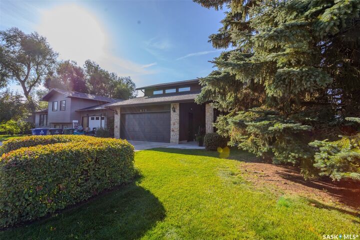 Property Photo:  619 Clover Avenue  SK S0K 1E0 