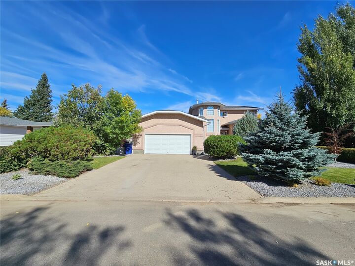 Property Photo:  169 9th Avenue E  SK S0K 4L0 