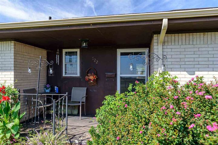 Property Photo:  722 S Rose Road  OK 74032 