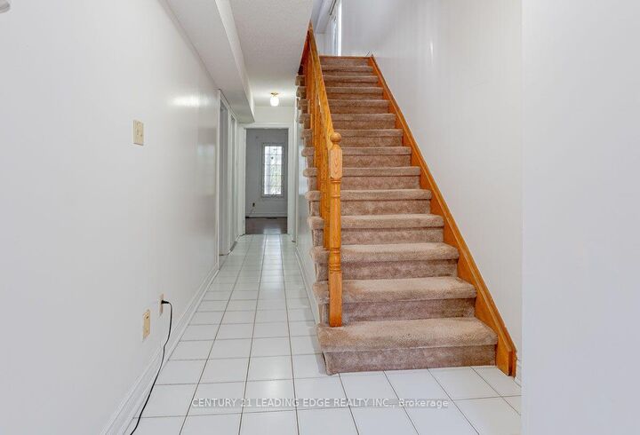 Property Photo: 3 Reidmount Avenue 1 ON M1S 1B3