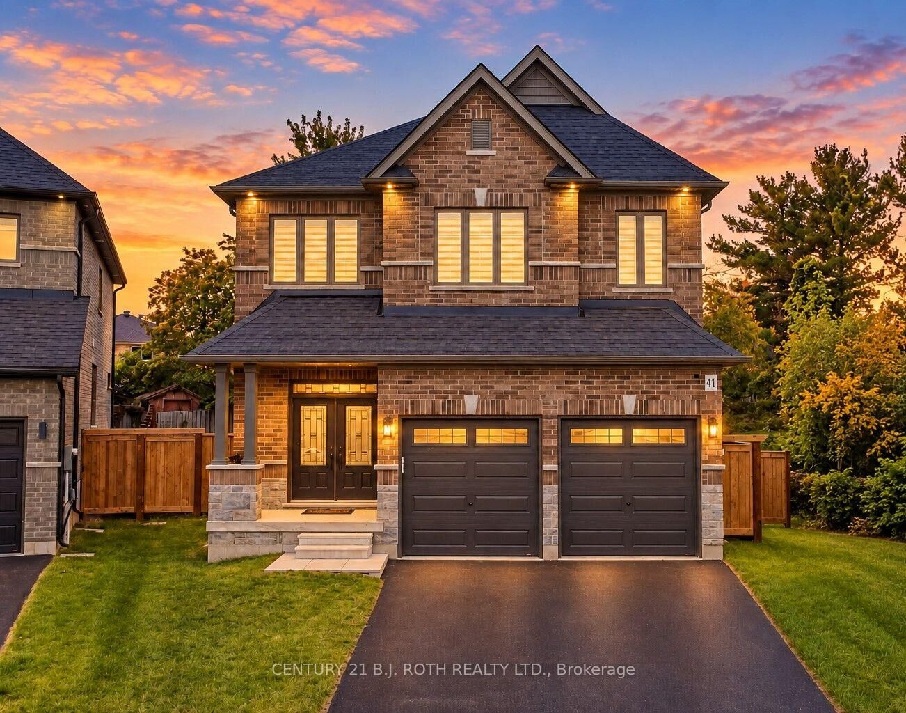 Property Photo:  41 Auburn Court  ON L4N 6G9 
