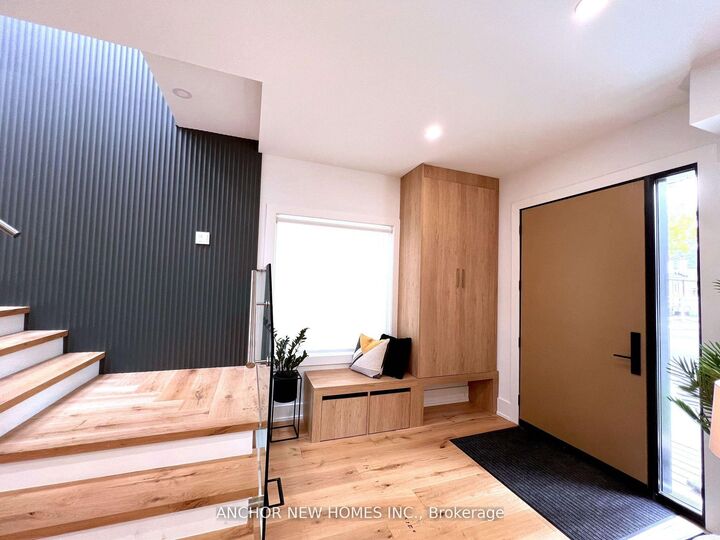Property Photo:  257 Chisholm Avenue  ON M4C 4W5 
