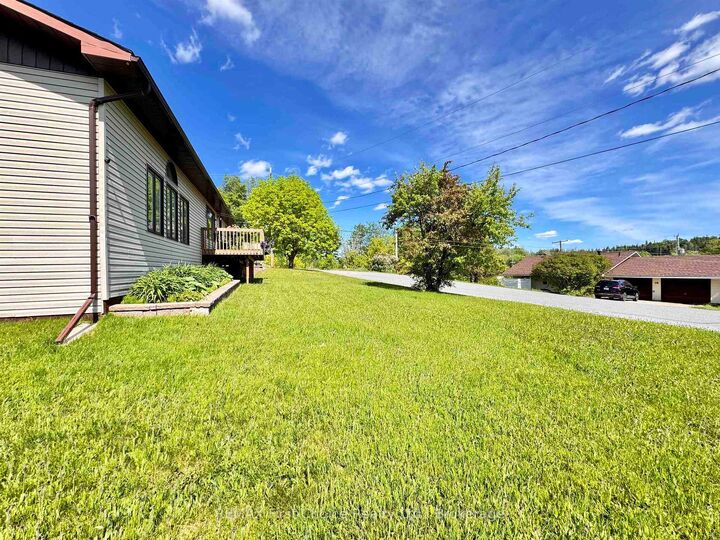 Property Photo:  17 Kenora Road  ON P0V 2M0 