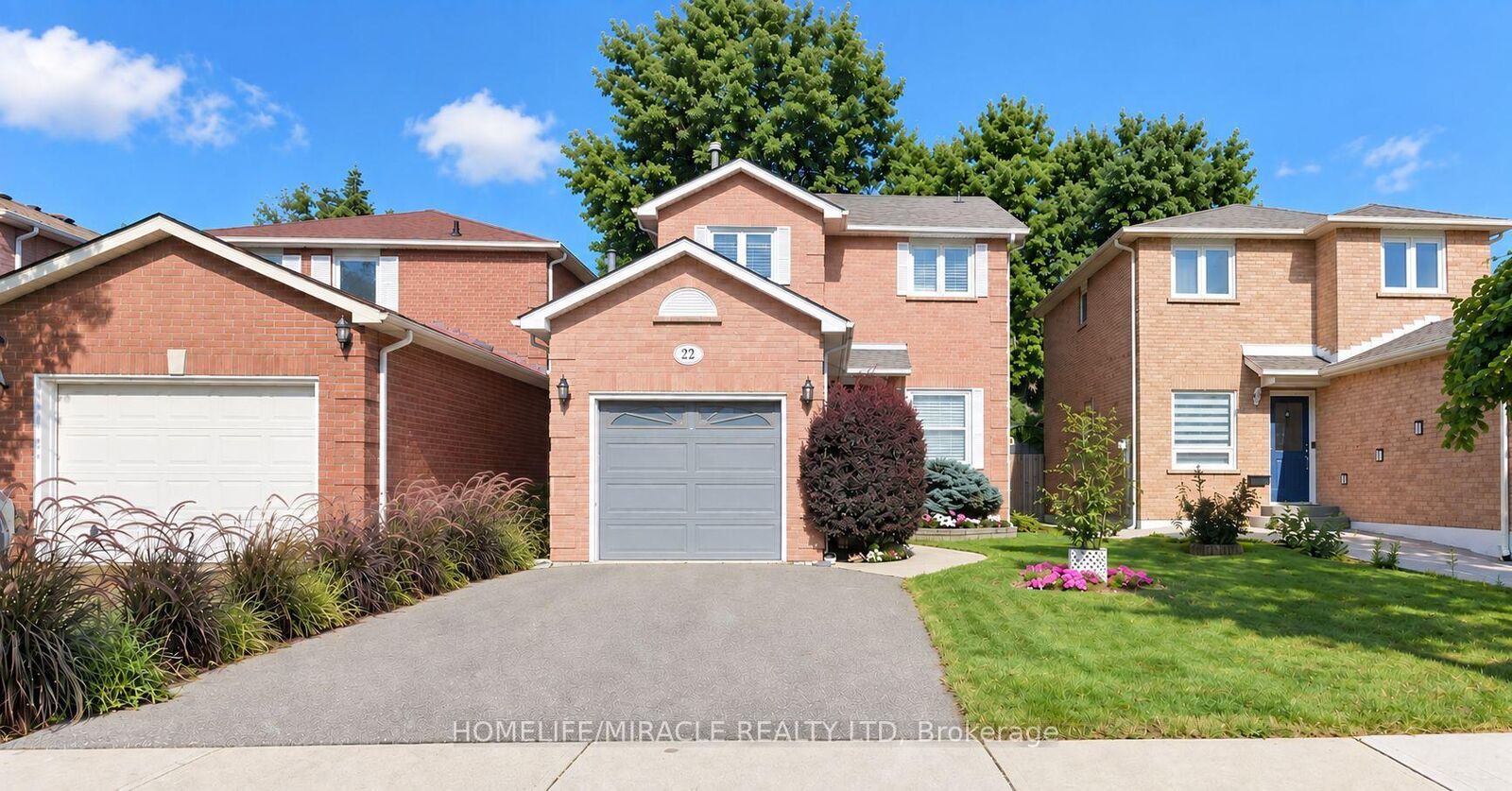 Property Photo:  22 Murdoch Drive  ON L6X 3Y2 