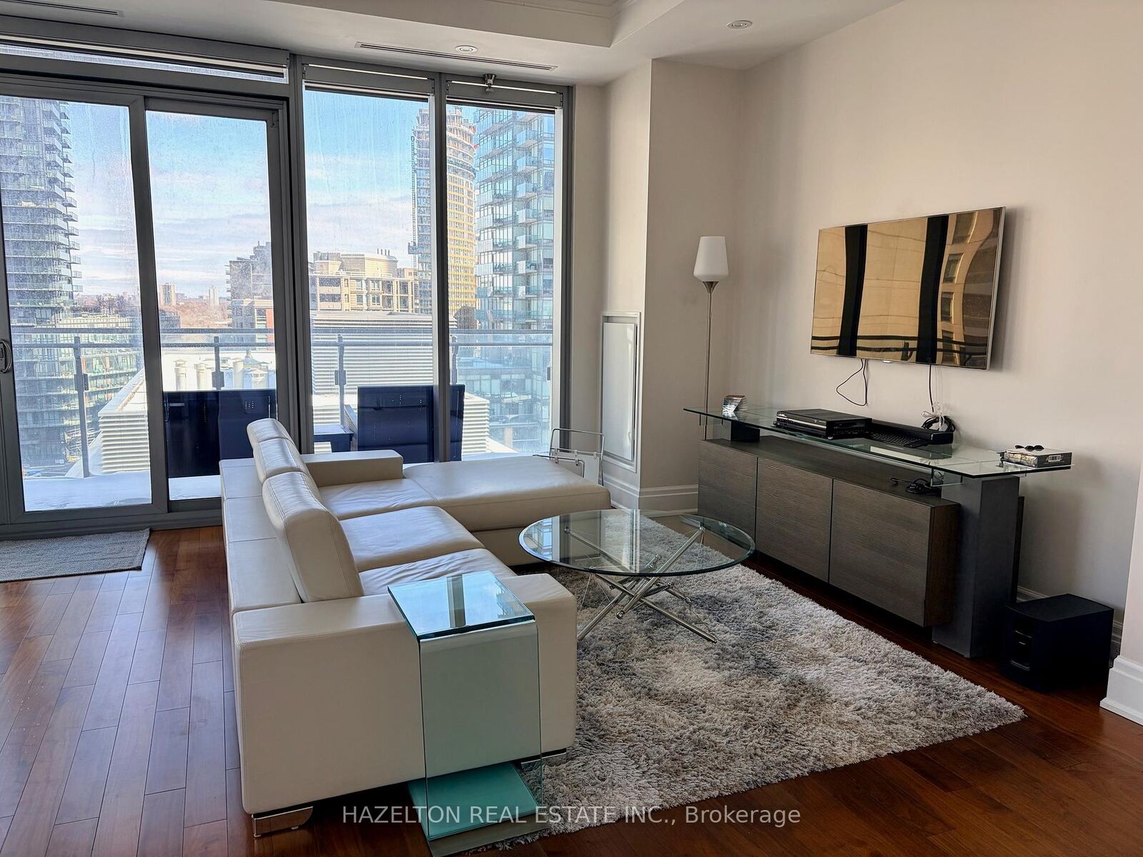Property Photo:  55 Scollard Street 902  ON M5R 0A1 