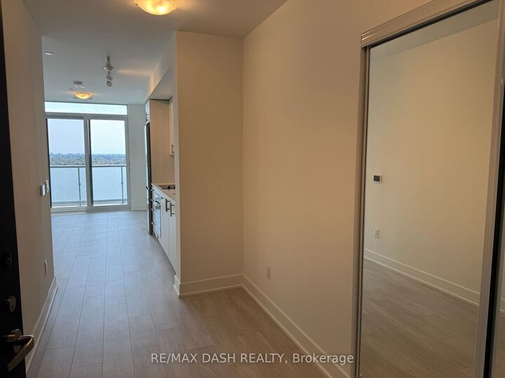 Property Photo:  2545 Simcoe Street N 642  ON L1L 0W3 