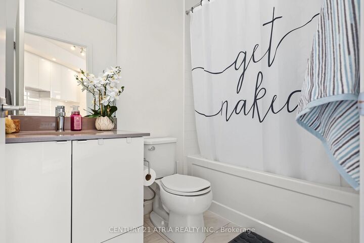 Property Photo:  49 East Liberty Street 2607  ON M6K 0B2 
