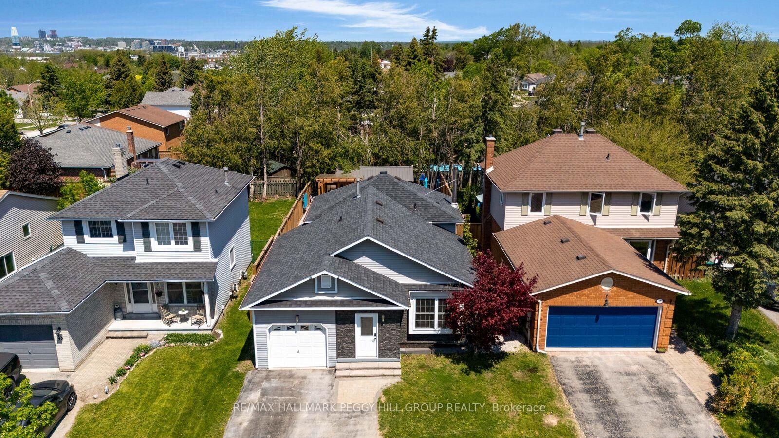 Property Photo: 44 Knicely Road ON L4N 6V3