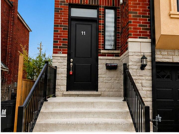 Property Photo:  11 North Bonnington Avenue (Main Fl &Amp 2nd Fl)  ON M1K 1X3 