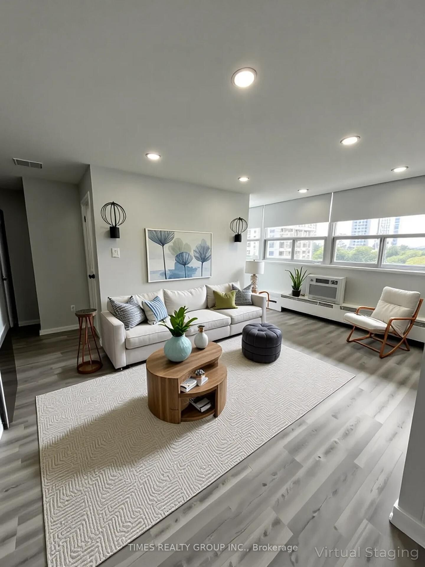 Property Photo:  15 Walmer Road 508  ON M5R 2X1 