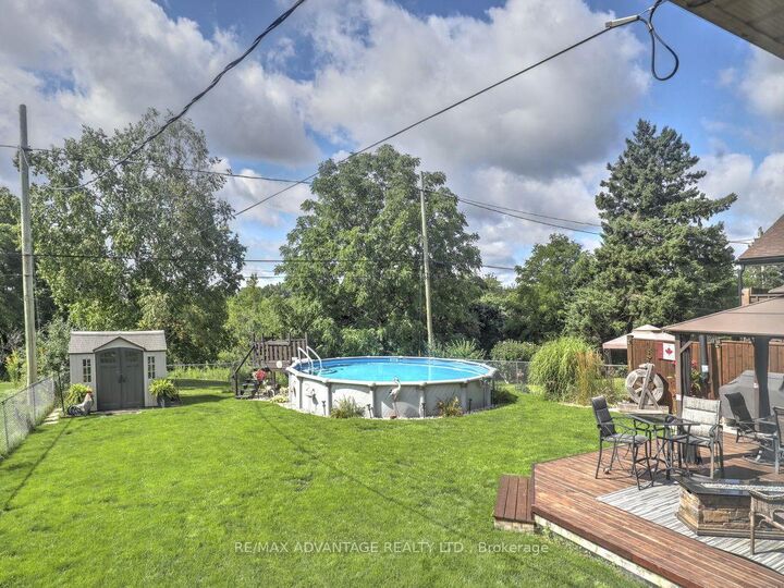 Property Photo: 45 Agincourt Gardens ON N5Z 4E5