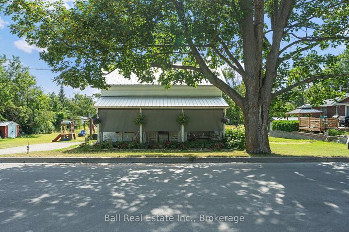 Property Photo:  27 Prospect Street  ON K0L 2H0 