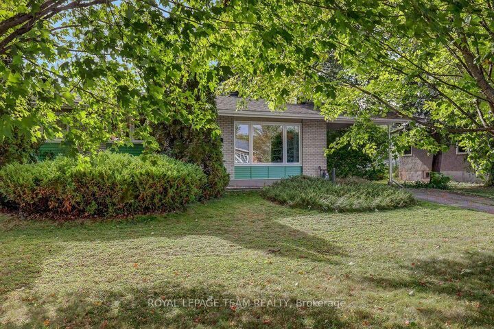Property Photo:  12 Kesler Avenue  ON K2E 5Z1 