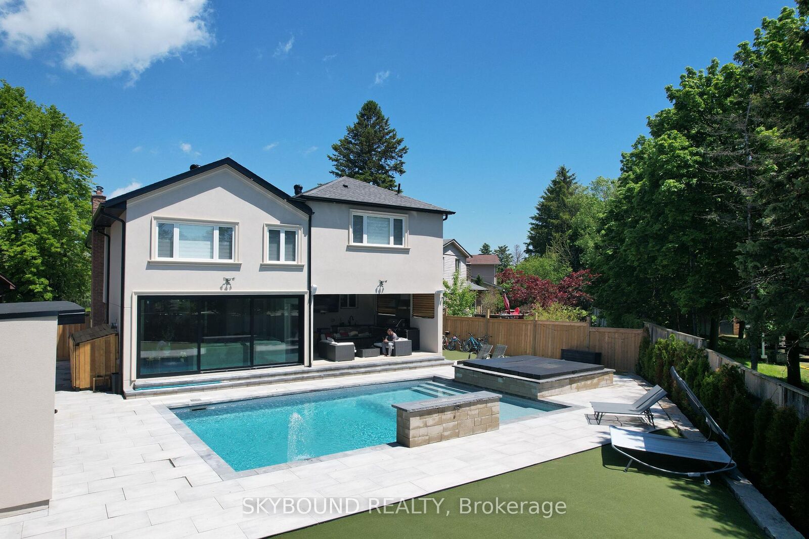 Property Photo:  2711 Spruce Needle Court  ON L5L 1N2 