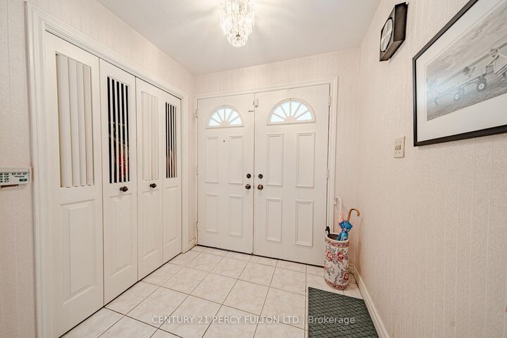 Photo de la propriété: 39 Apollo Drive ON M3B 2G9