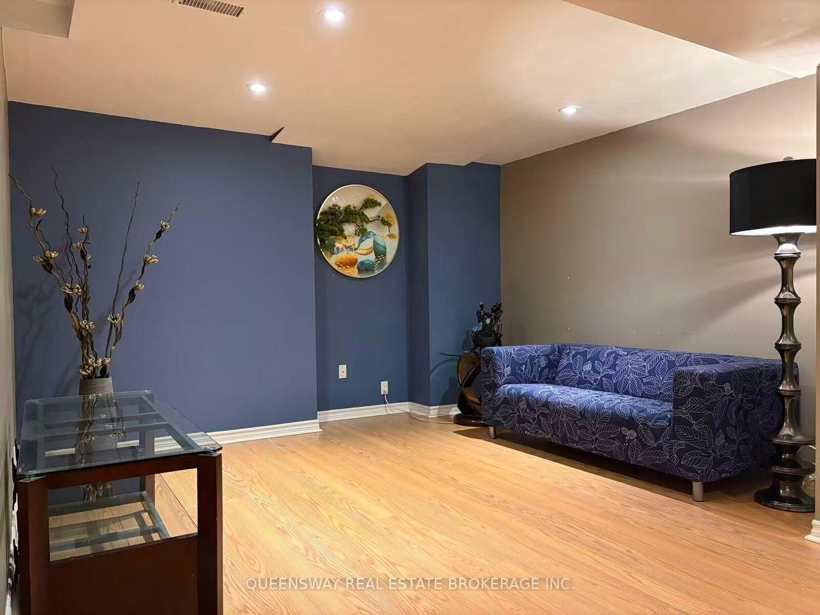 Property Photo:  1429 Wakehurst Crescent Bsmt  ON L6J 6T5 