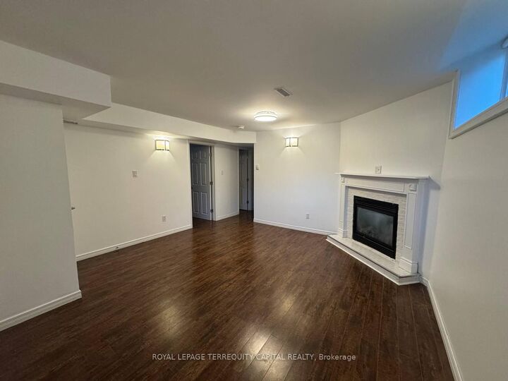 Property Photo:  64 Copeman Crescent Lower  ON L4N 8B4 