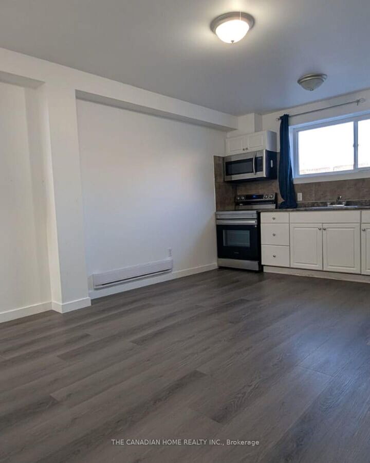 Property Photo:  220 Erie Street 214  ON L3K 0A6 