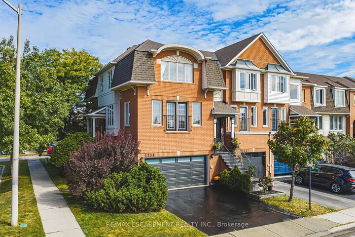 Property Photo:  2239 Prescott Place  ON L7L 6L3 